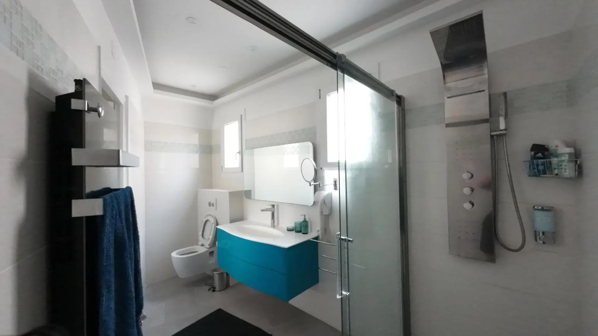Apartment 52M2 With Air Conditionners In Center Antibes France